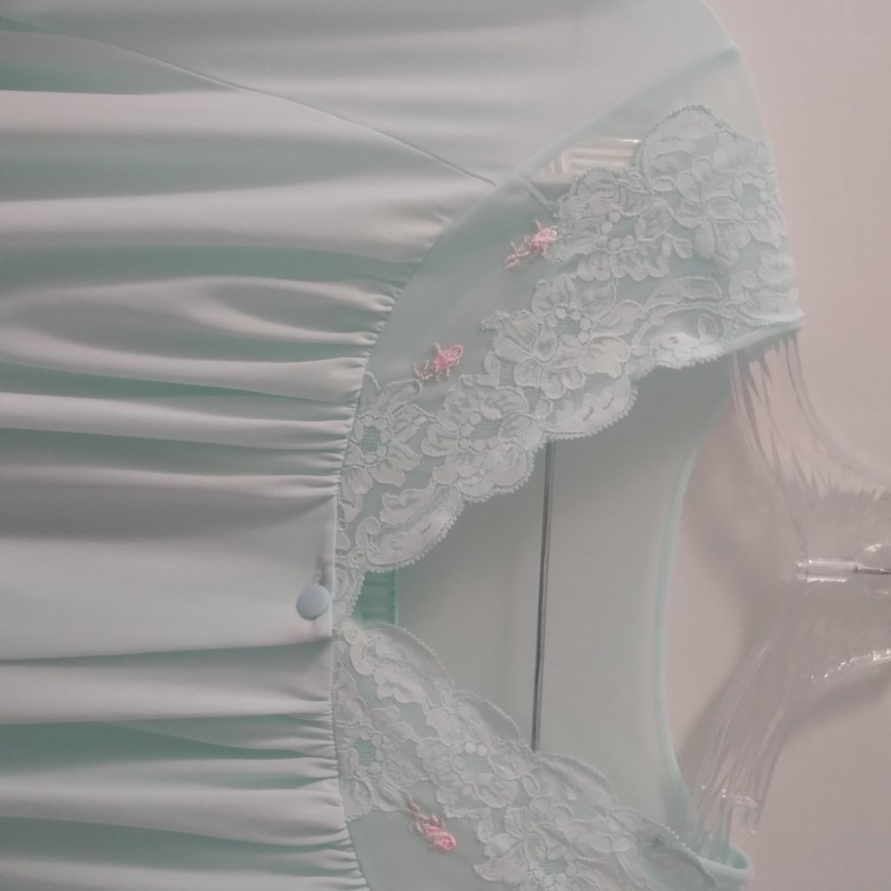 Shadowline Aqua Robe - Picture 2 of 5